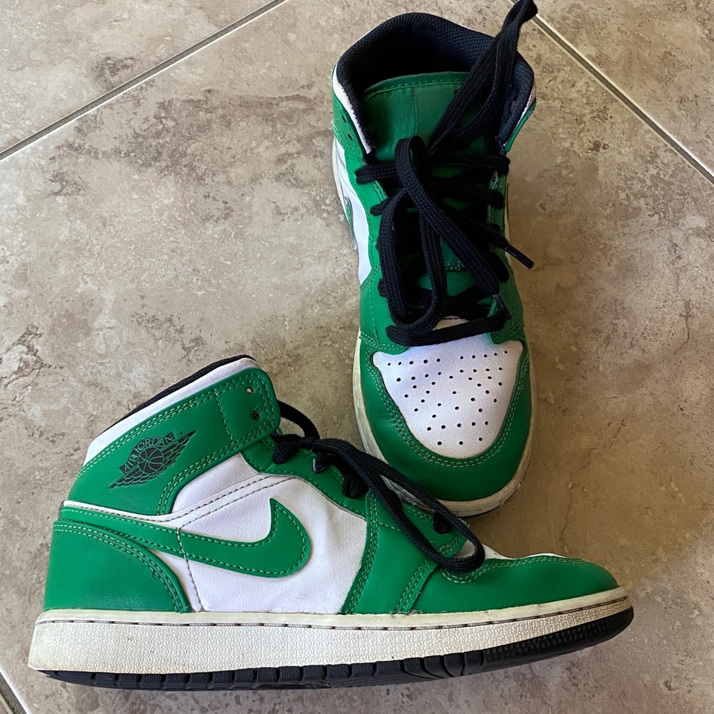 Nike Air Jordan 1 Mid Sneaker Kids Youth Size 4